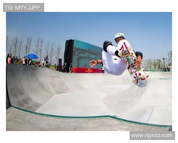 南京滑板队中路突破战术解析与实战应用探讨